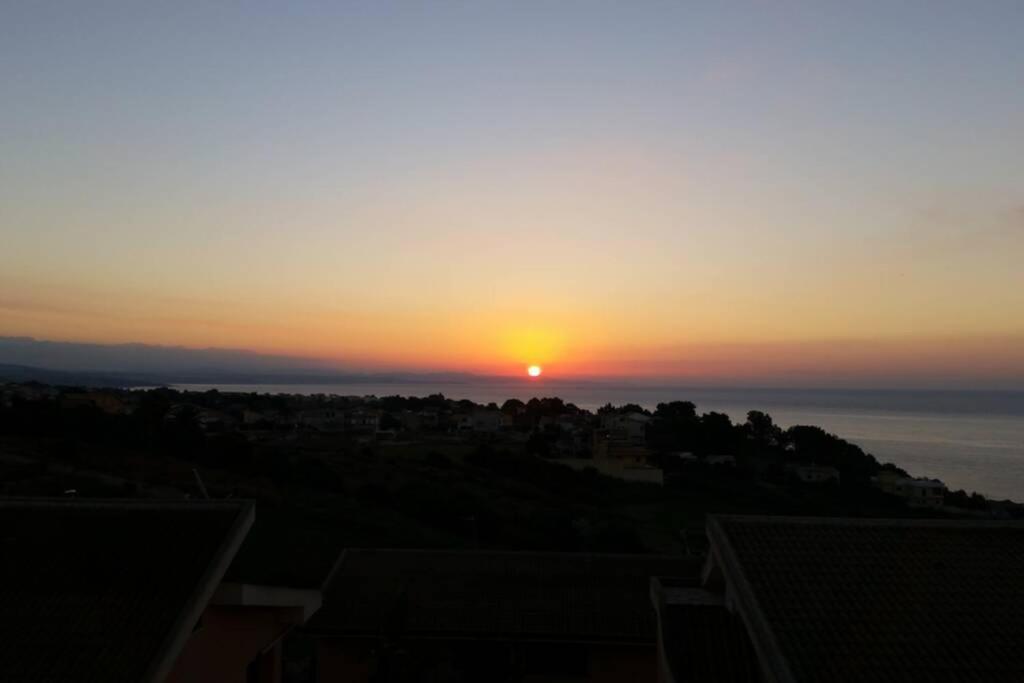 J M Villa Al Mare Con Veduta Spettacolare ชากกา ภายนอก รูปภาพ