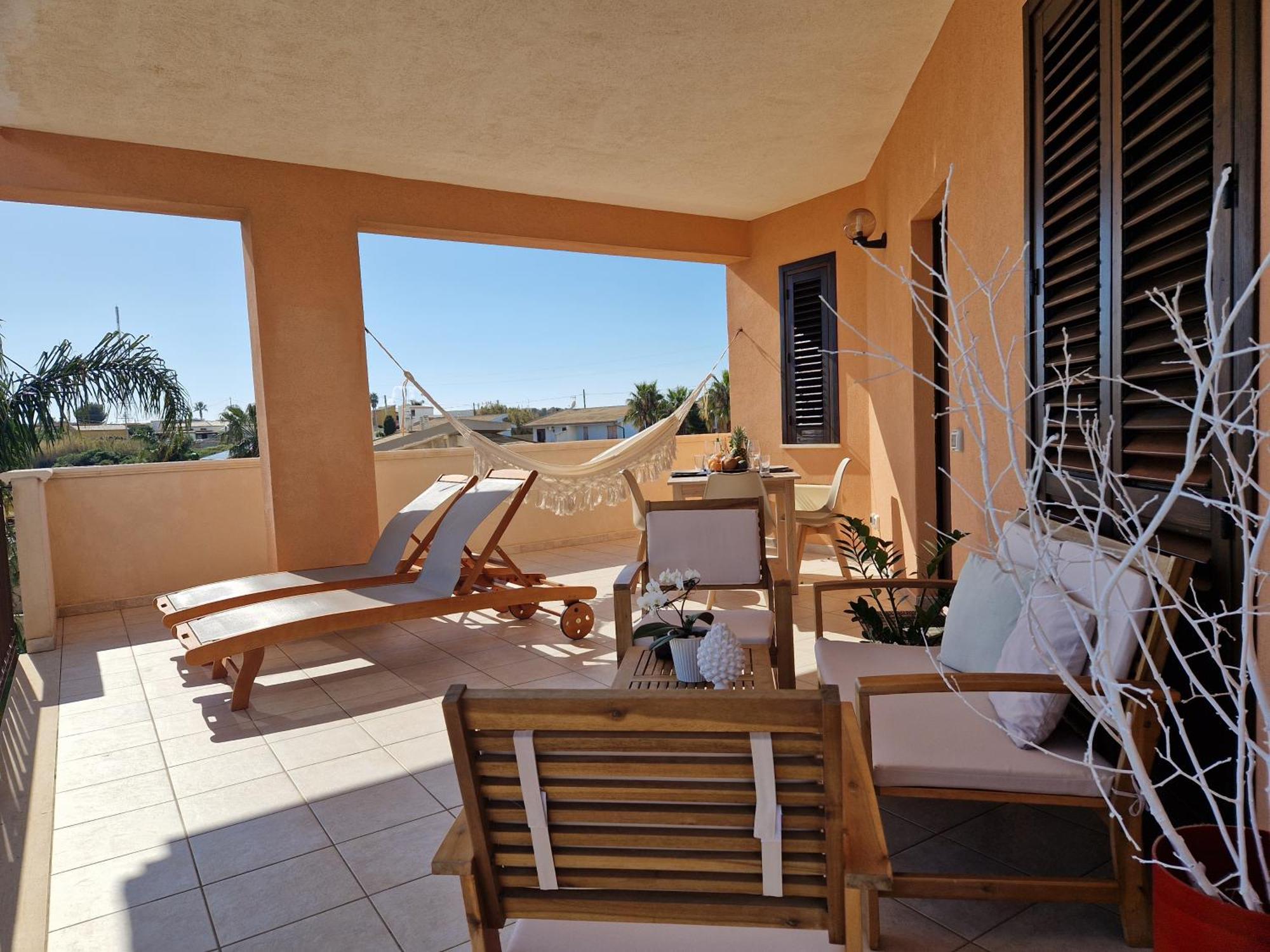 J M Villa Al Mare Con Veduta Spettacolare ชากกา ภายนอก รูปภาพ